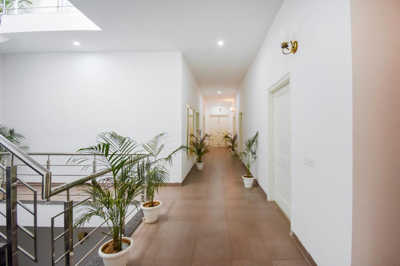 Готель Oyo 75460 Sky High Residency Лудхіяна Екстер'єр фото