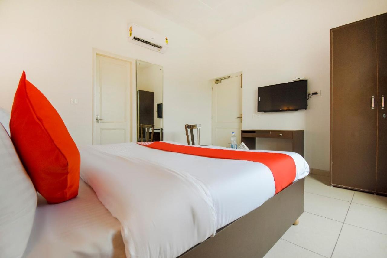 Готель Oyo 75460 Sky High Residency Лудхіяна Екстер'єр фото
