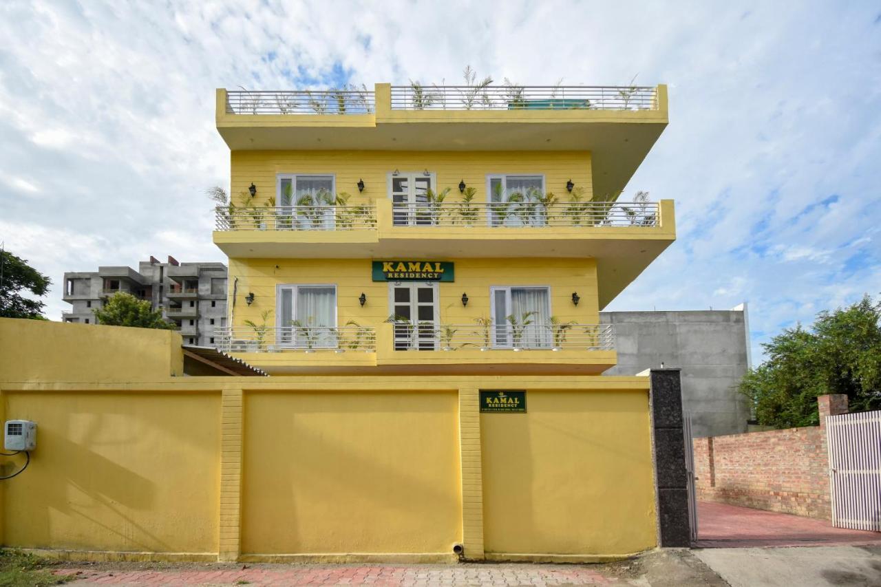 Готель Oyo 75460 Sky High Residency Лудхіяна Екстер'єр фото
